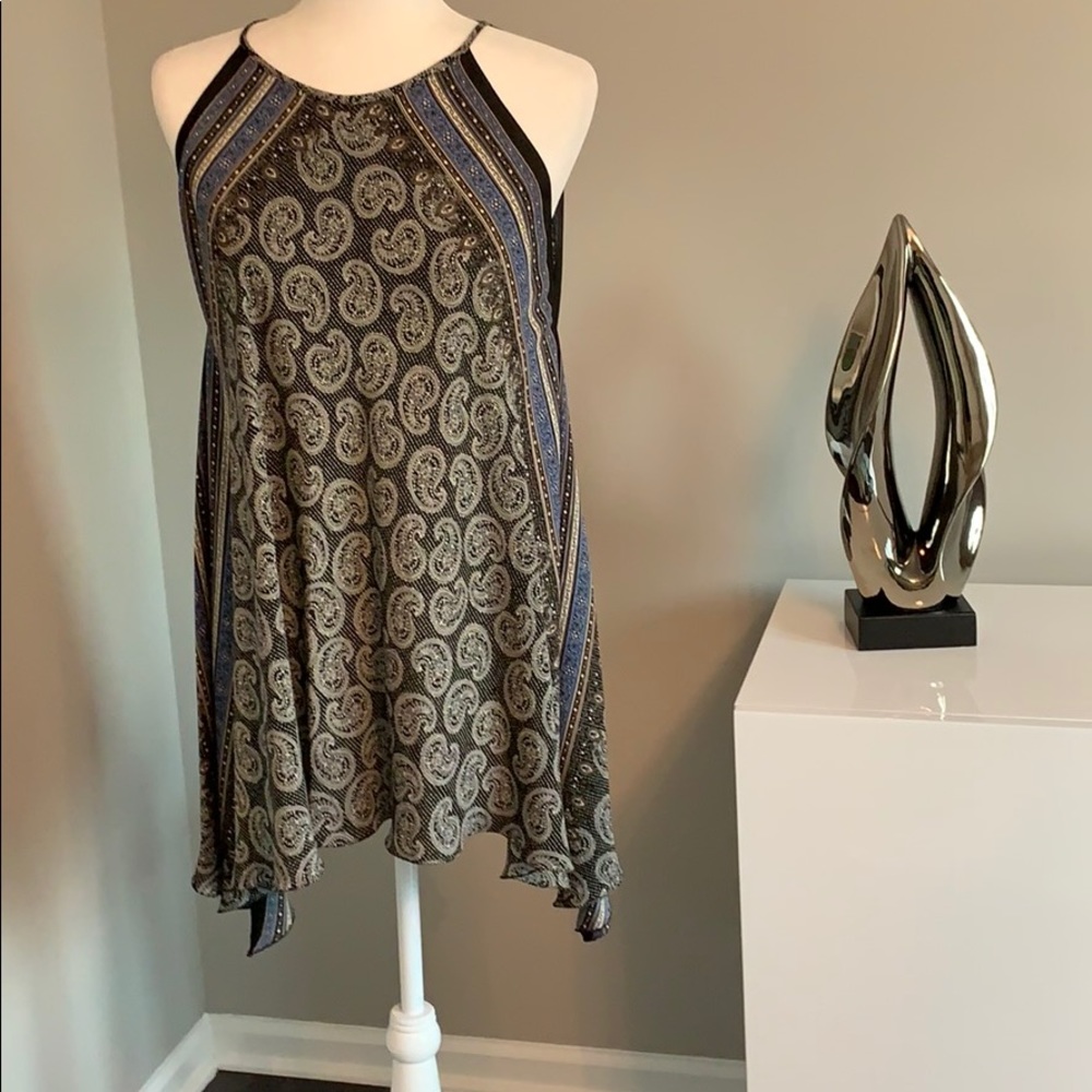 Max Studio sleeveless trapeze handkerchief hem top - Picture 4 of 5
